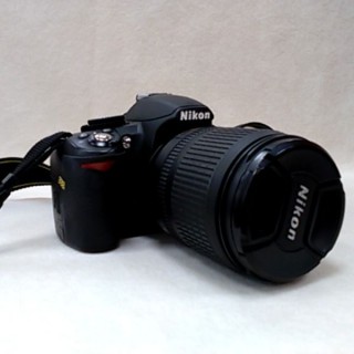 NIKON D3100