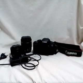 CANON EOS 700D