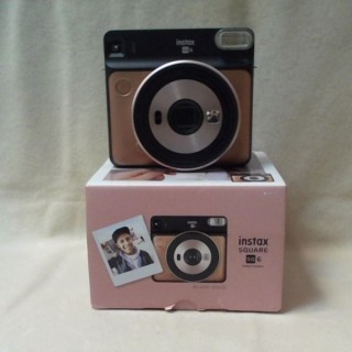 FUJIFILM Instax Square SQ6