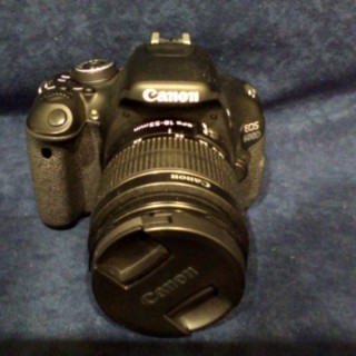 CANON EOS 600D