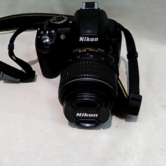 NIKON D3100