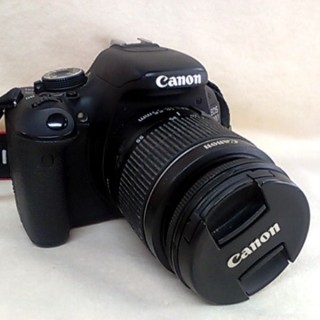 CANON EOS 600D