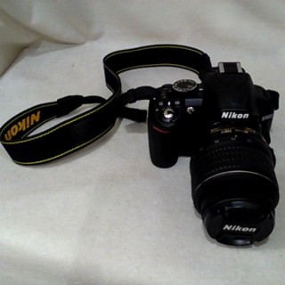 NIKON D3100