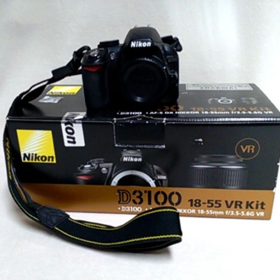 NIKON D3100