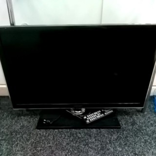 SAMSUNG UE32D4000